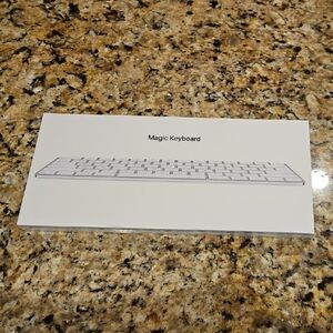 Apple Wireless Keyboard in White